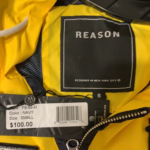 REASON embroidered windbreaker.Pockets included. Size S - Picture 4 of 5
